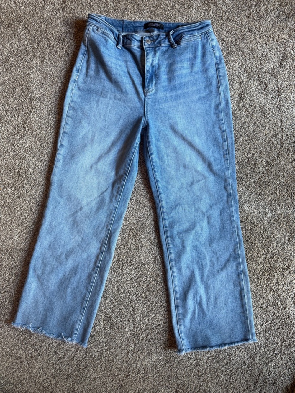 Judy Blue Women's Mid-Rise Light Blue Wide Leg Jeans Size 15/32